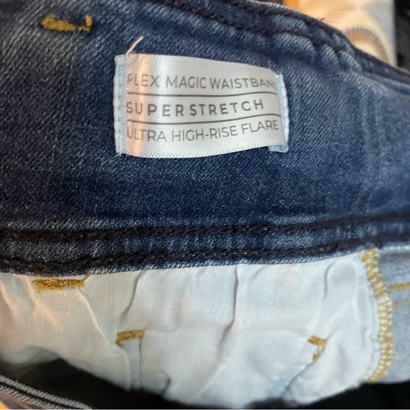 Lane Bryant Flex Magic Waist Ultra High Rise Medium Blue Flare Jeans Size 14 - Picture 10 of 11